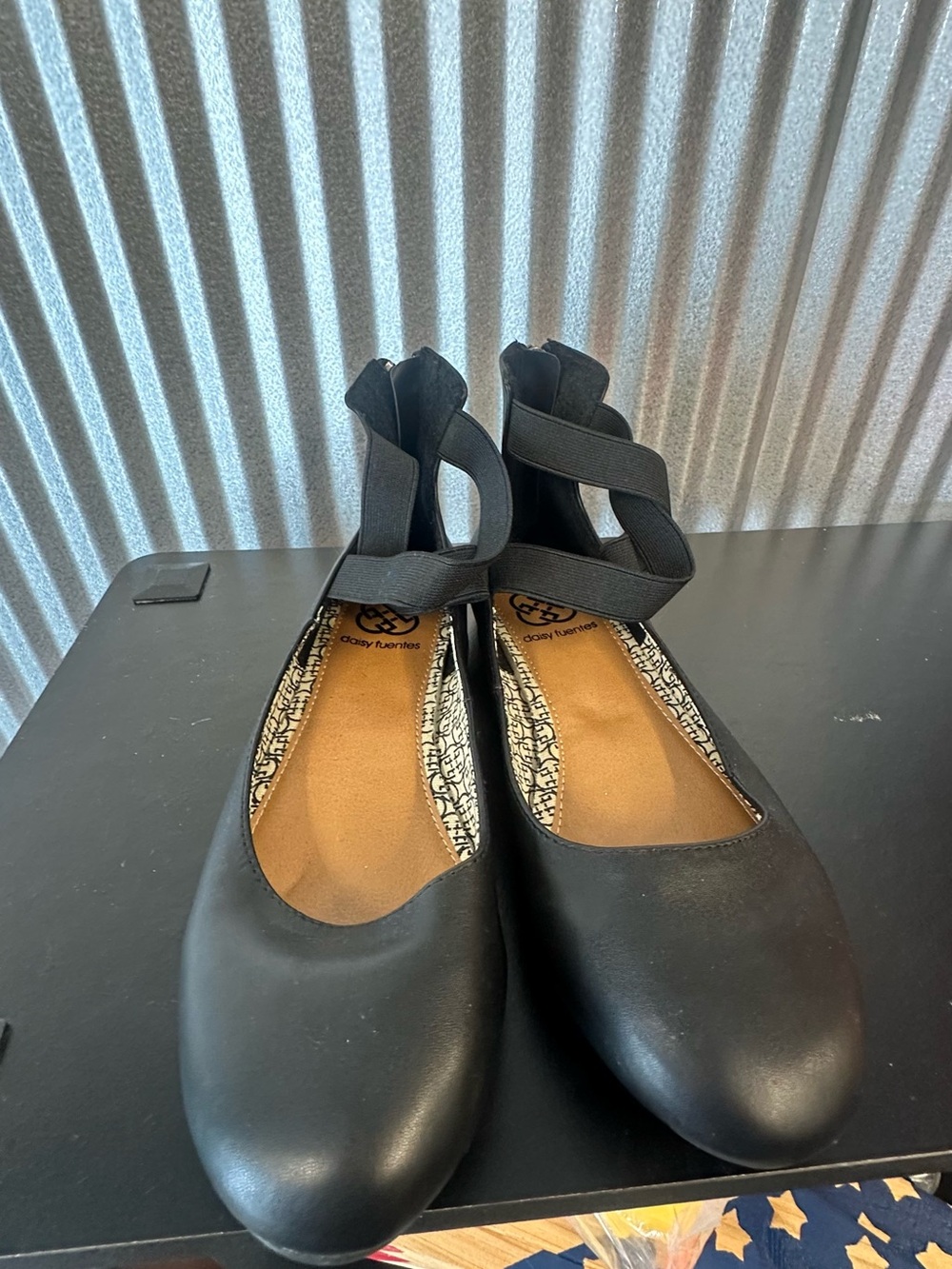 Daisy Fuentes Black Ankle-Strap Ballet Flats